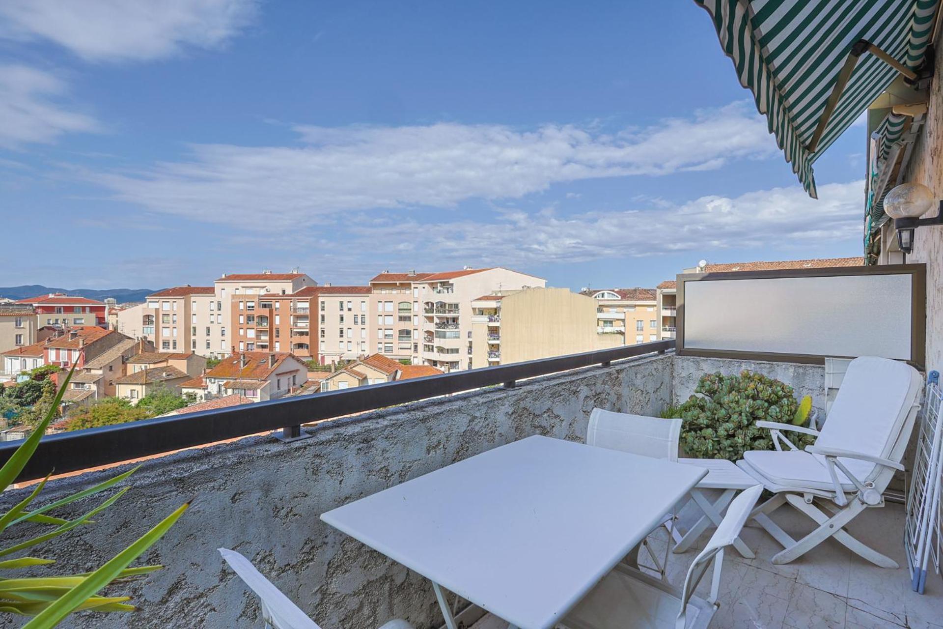 Appartement Globetrotter Saint-Raphaël Esterno foto