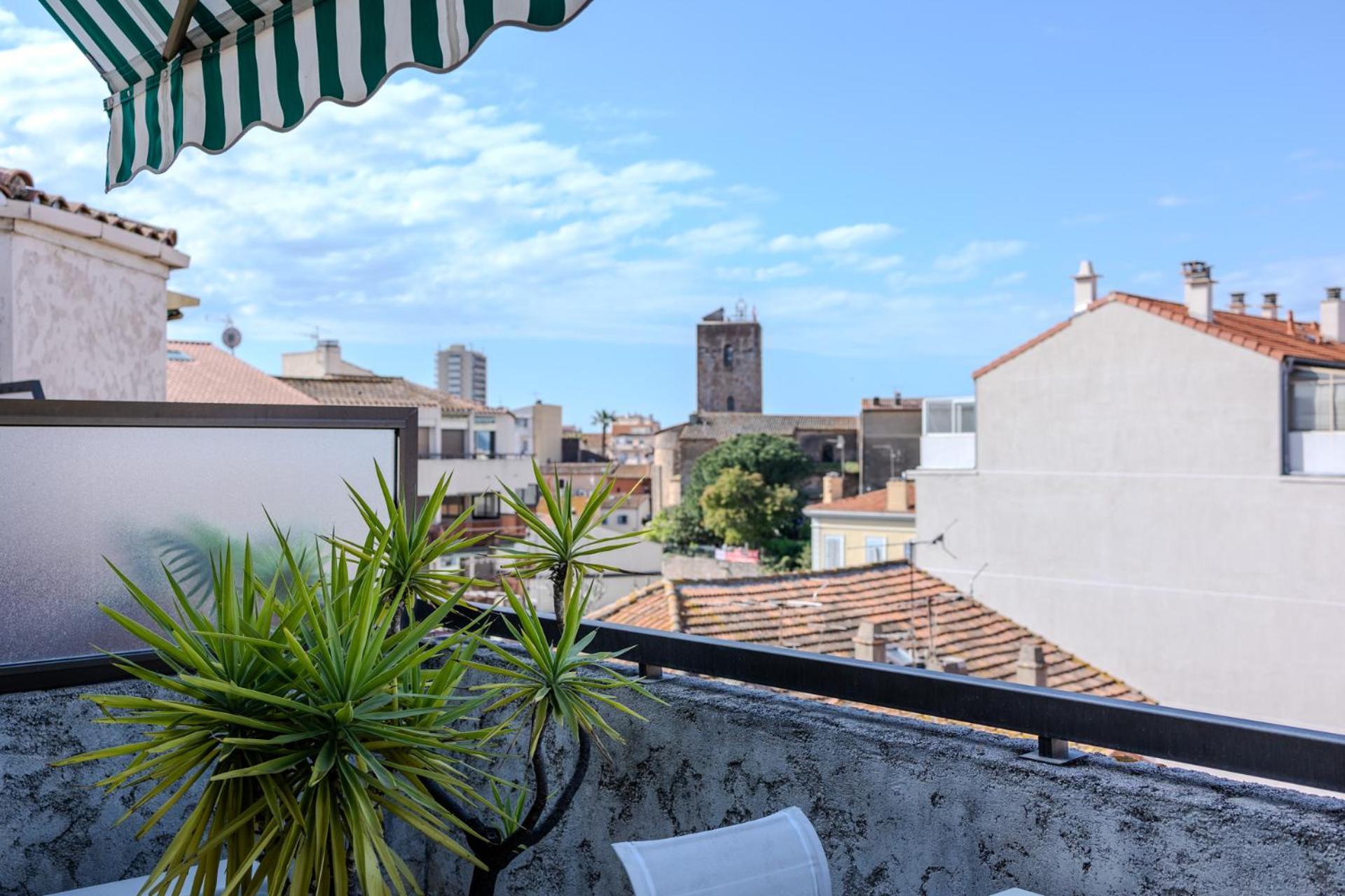 Appartement Globetrotter Saint-Raphaël Esterno foto