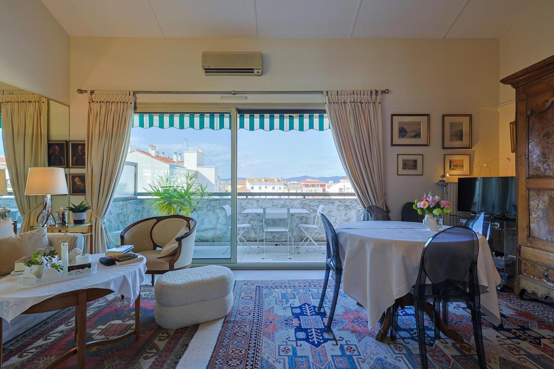Appartement Globetrotter Saint-Raphaël Esterno foto