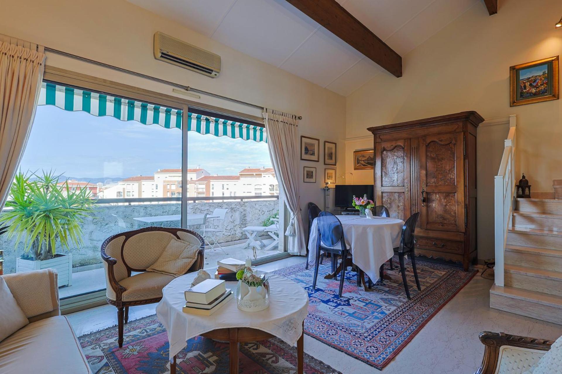 Appartement Globetrotter Saint-Raphaël Esterno foto