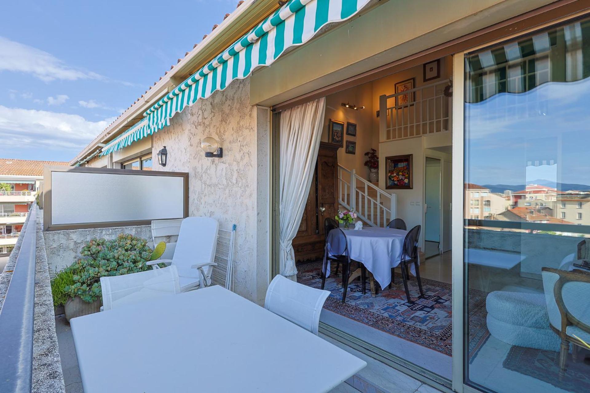 Appartement Globetrotter Saint-Raphaël Esterno foto